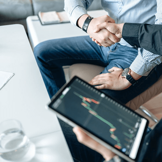 Criptazor - Equipo de expertos en criptomoneda